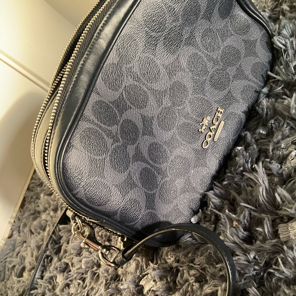 Coach crossbody in Navy blue